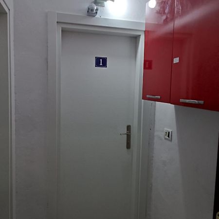 טיראנה Downtown Boulevard Apartment With A Cute Balcony! מראה חיצוני תמונה